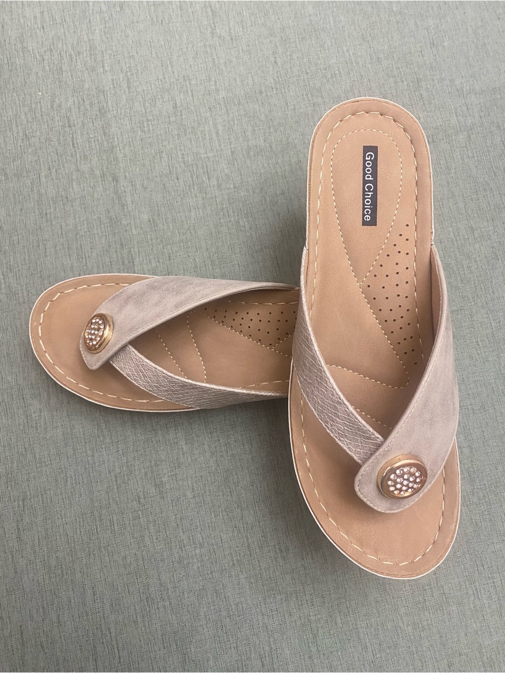 Good Choice Dafni2 Tan Suede Gold Thong Sandals with Jeweled Button NWT